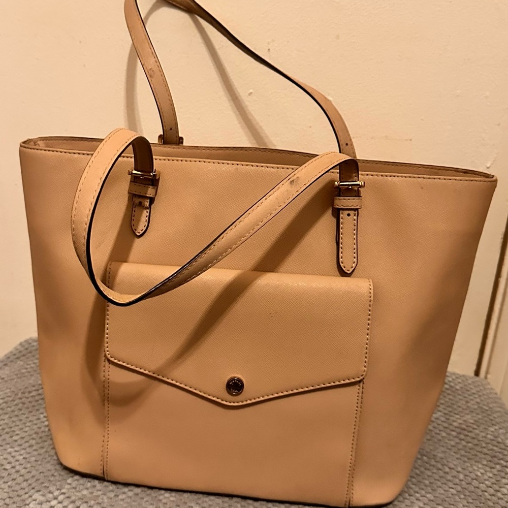 Michael Kors Jet Set Pocket Tote Shoulder bag Tan